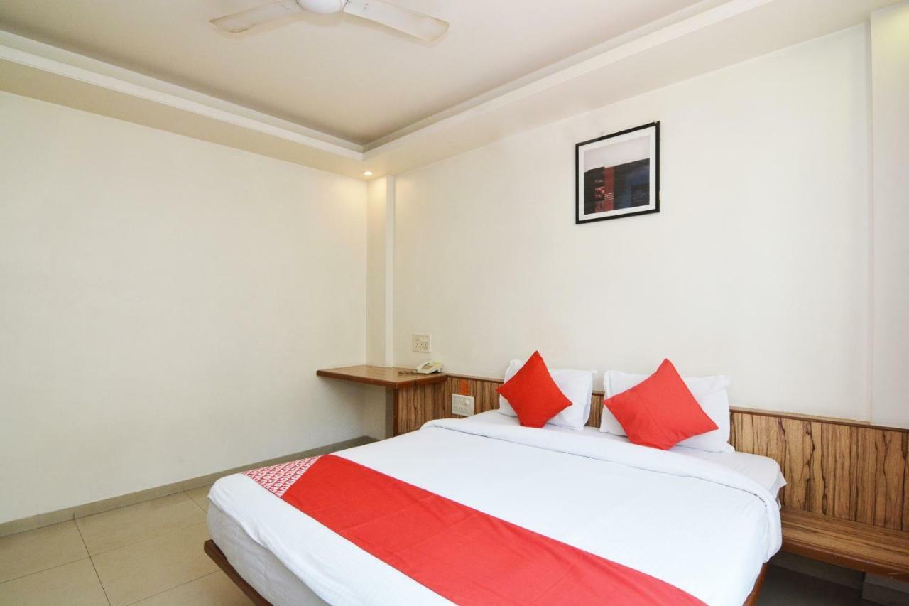 Oyo 24197 Saptaruchi Pimpri-Chinchwad Exterior foto