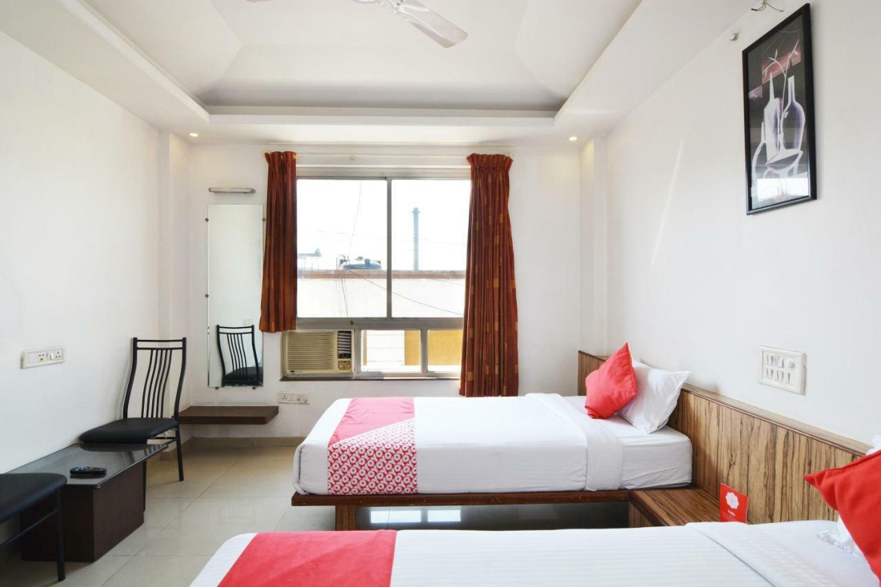 Oyo 24197 Saptaruchi Pimpri-Chinchwad Exterior foto